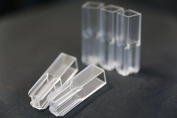 High-Quality semi-micro PS Cuvettes - Image 2